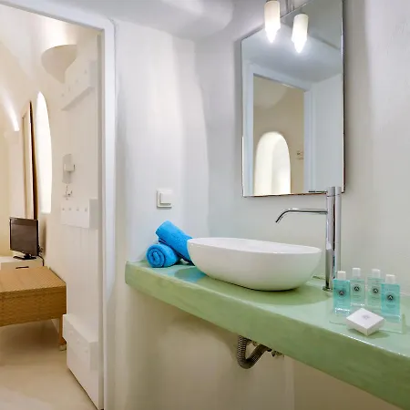 Christina's Cave House * Fira (Santorini)
