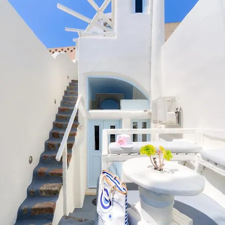 Christina's Cave House Fira (Santorini)