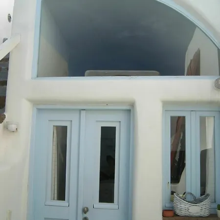 Christina's Cave House *